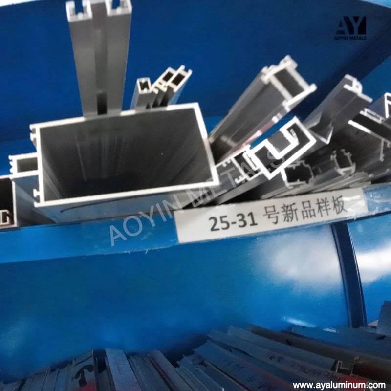 Aluminum guide rail extrusion profile